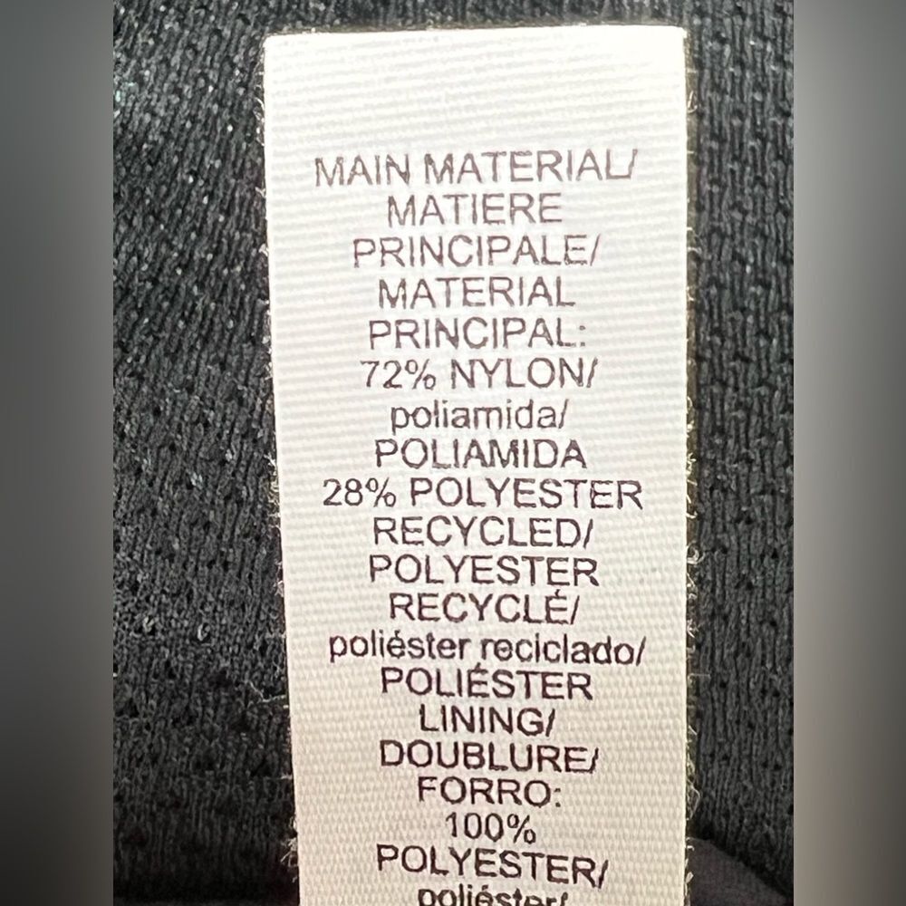 Adidas Essentials Wind Jacket Size L - image 4